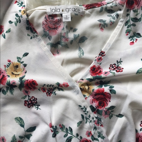 NWT Lola Grace Floral Wrap Top - Picture 2 of 2